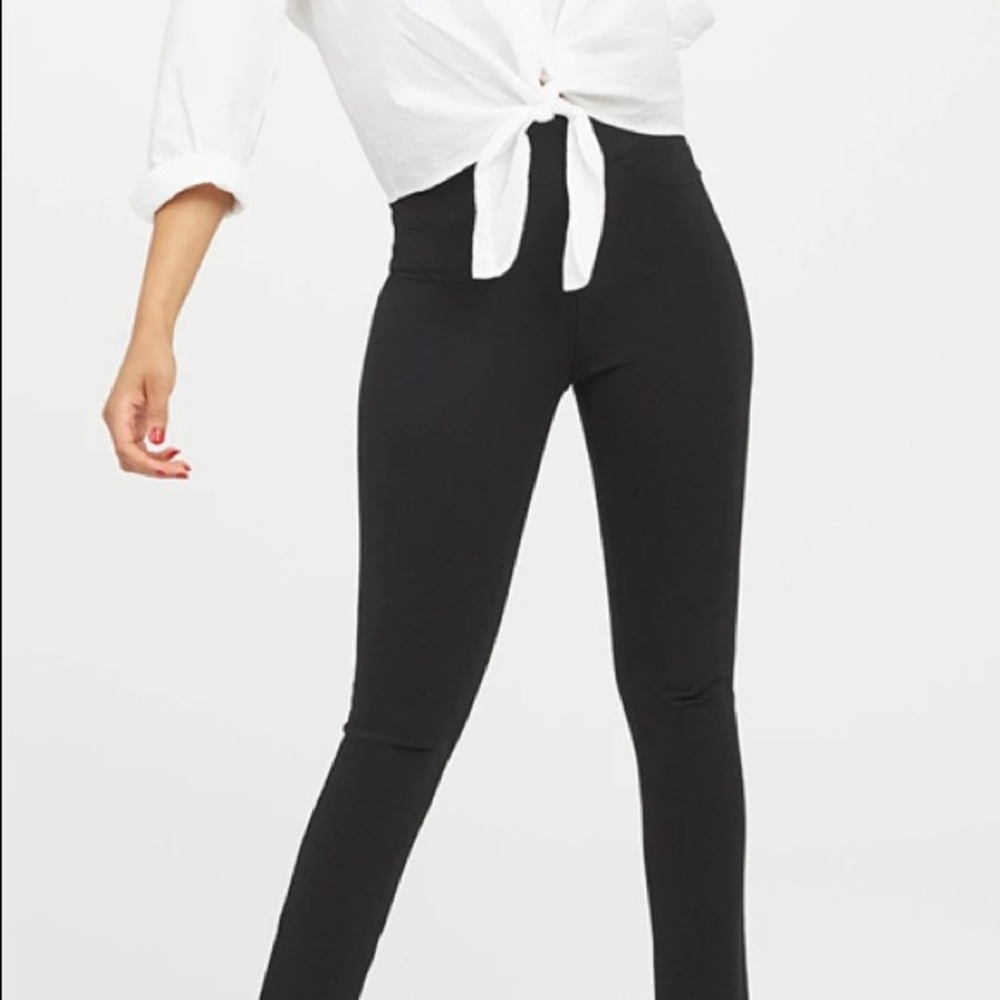 Spanx “The perfect Pant Ankle 4-pocket” Color-black size small, inseam-Petite